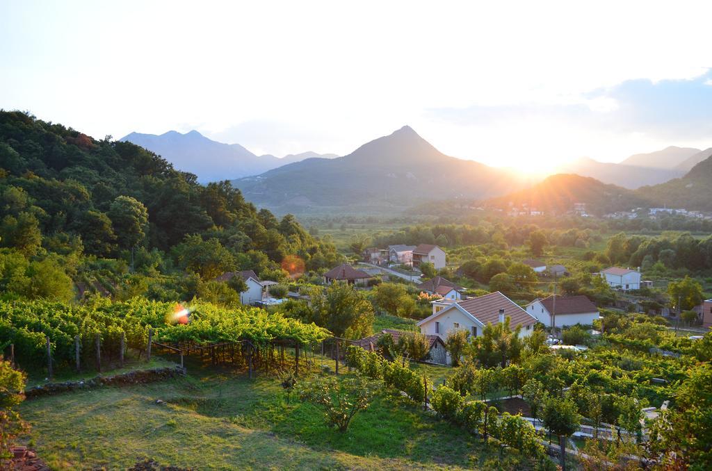 Country House Djurisic เวียร์ปาซาร์ ภายนอก รูปภาพ
