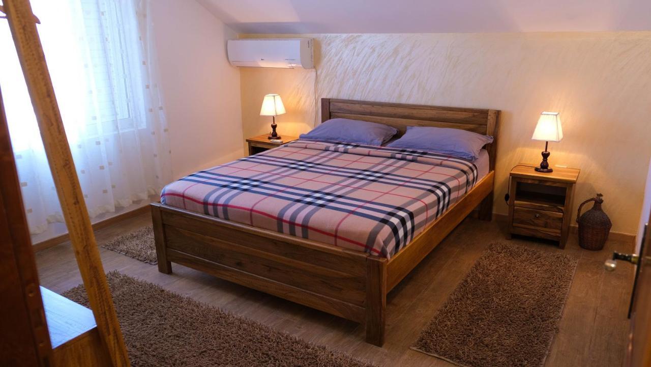 Country House Djurisic เวียร์ปาซาร์ ภายนอก รูปภาพ